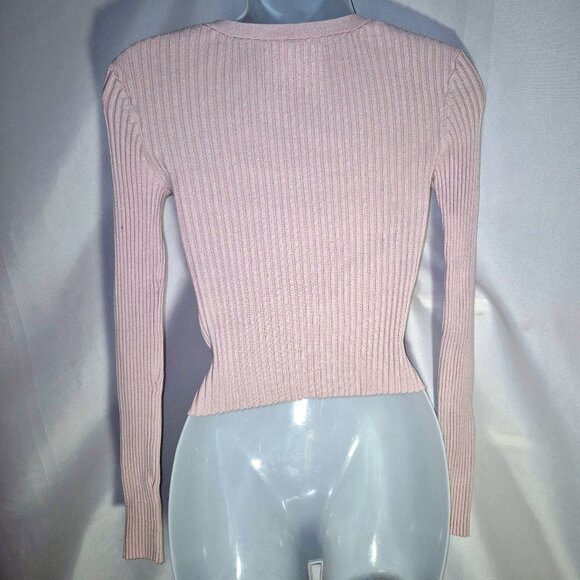 H&M sweater. pink, channeled design, V-Neck, Button-front in size XS - Picture 3 of 10